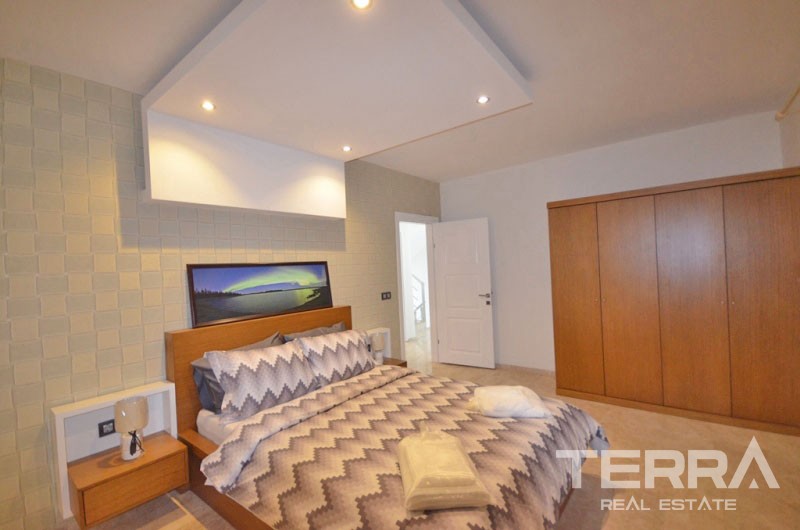 Exclusive Villa with Swimming Pool in Fethiye - 16539