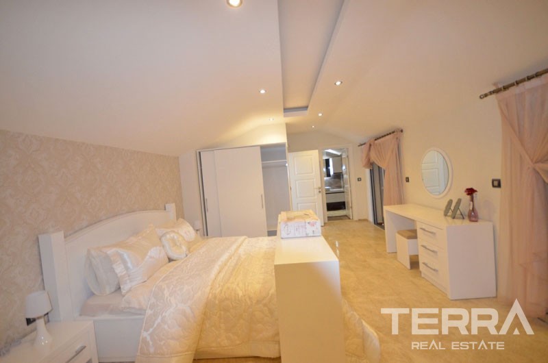 Exclusive Villa with Swimming Pool in Fethiye - 16544