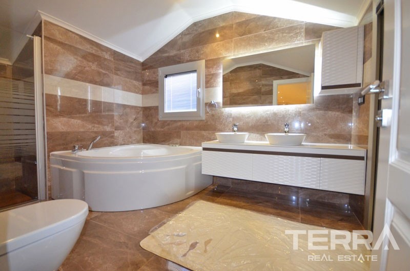 Exclusive Villa with Swimming Pool in Fethiye - 16545