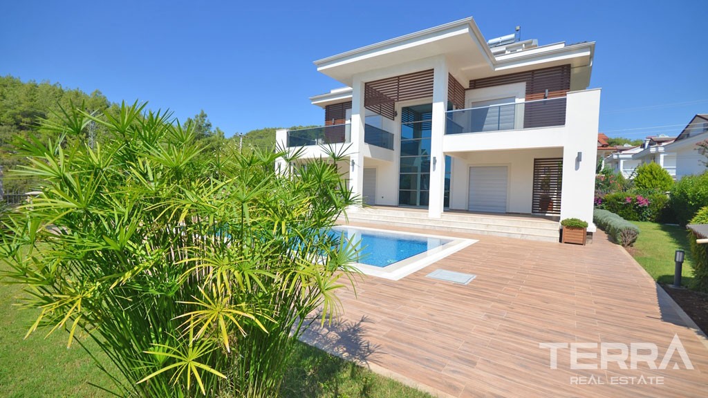 Exclusive Villa with Swimming Pool in Fethiye - 16548
