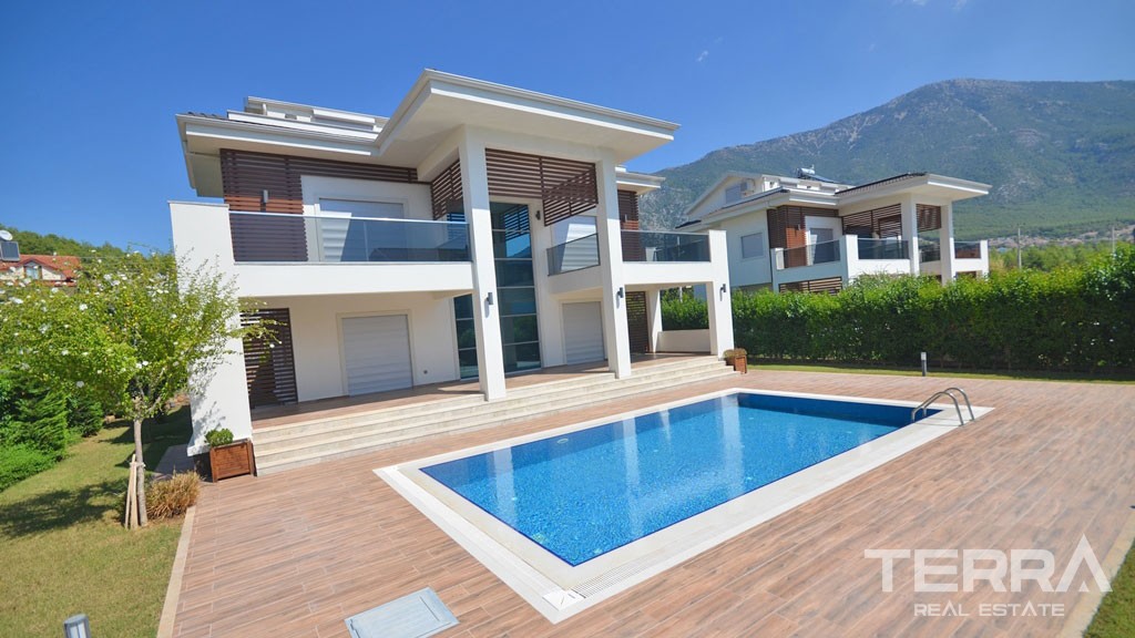 Exclusive Villa with Swimming Pool in Fethiye - 16549
