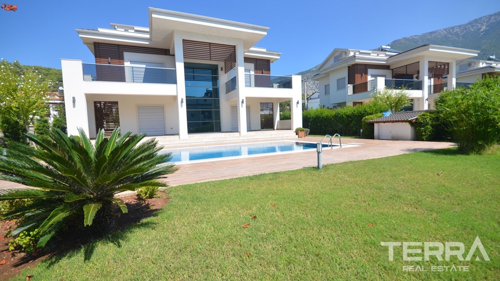 Exclusive Villa with Swimming Pool in Fethiye - 16554