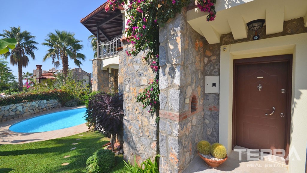 Exklusive Villa mit Meerblick, großem Pool und Garten in Fethiye - 16598
