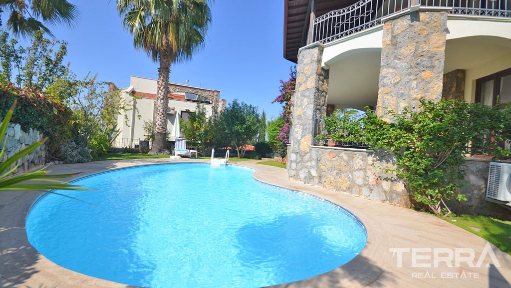 Exklusive Villa mit Meerblick, großem Pool und Garten in Fethiye - 16606