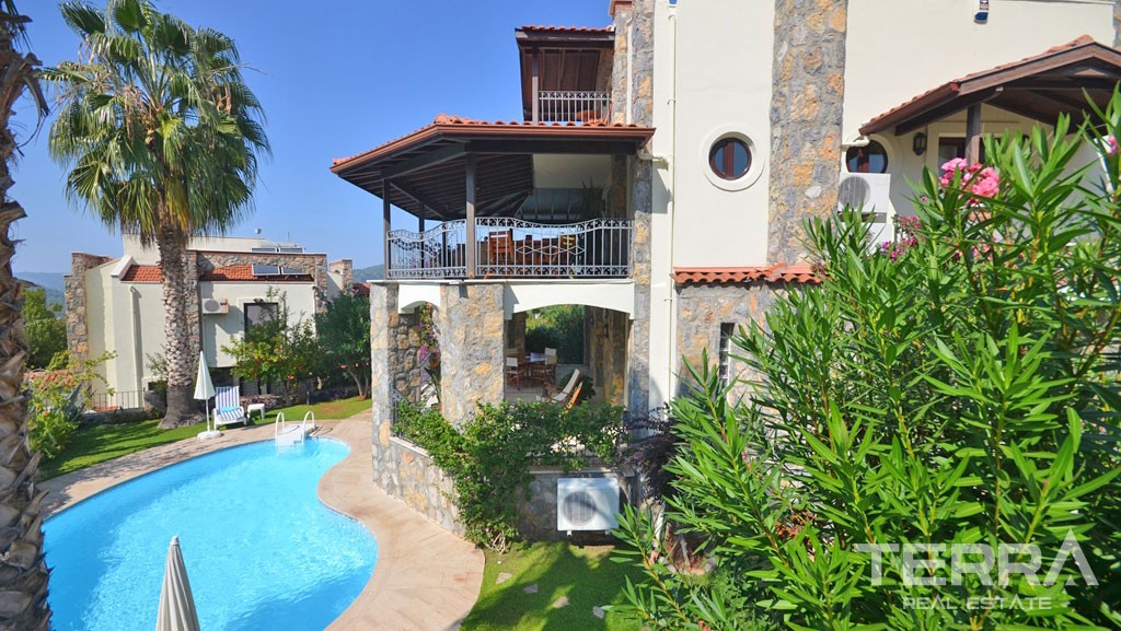 Exklusive Villa mit Meerblick, großem Pool und Garten in Fethiye - 16608