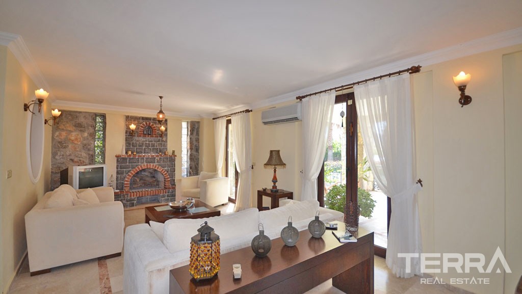 Exklusive Villa mit Meerblick, großem Pool und Garten in Fethiye - 16612