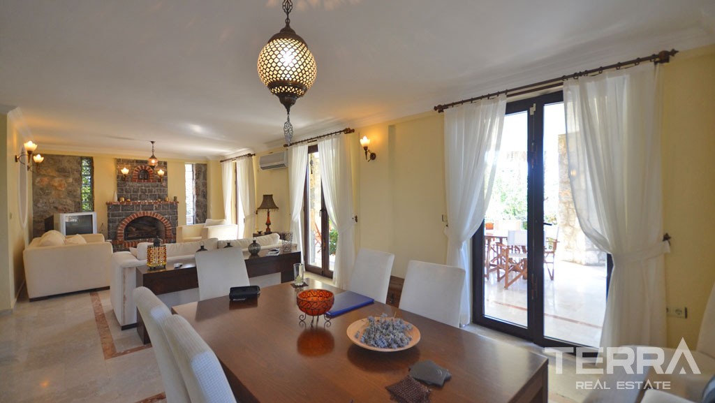 Exklusive Villa mit Meerblick, großem Pool und Garten in Fethiye - 16617