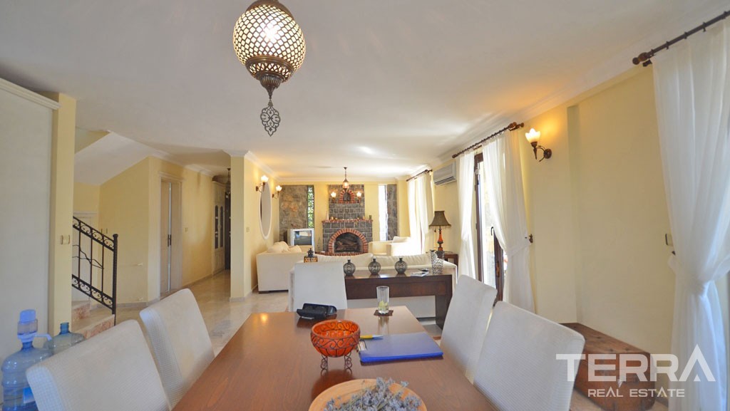 Exklusive Villa mit Meerblick, großem Pool und Garten in Fethiye - 16618