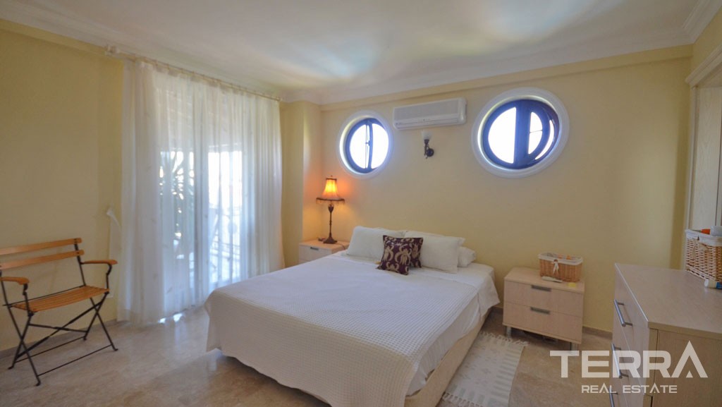 Exklusive Villa mit Meerblick, großem Pool und Garten in Fethiye - 16635