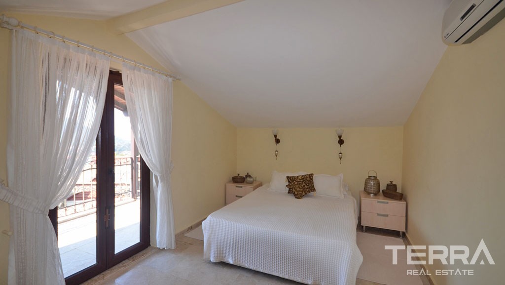 Exklusive Villa mit Meerblick, großem Pool und Garten in Fethiye - 16637