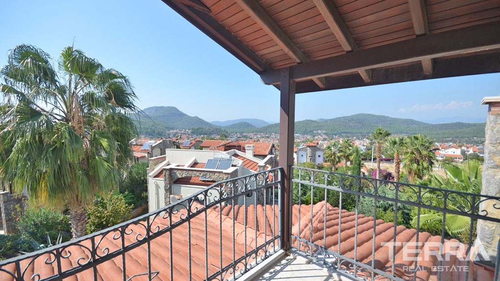 Exklusive Villa mit Meerblick, großem Pool und Garten in Fethiye - 16642