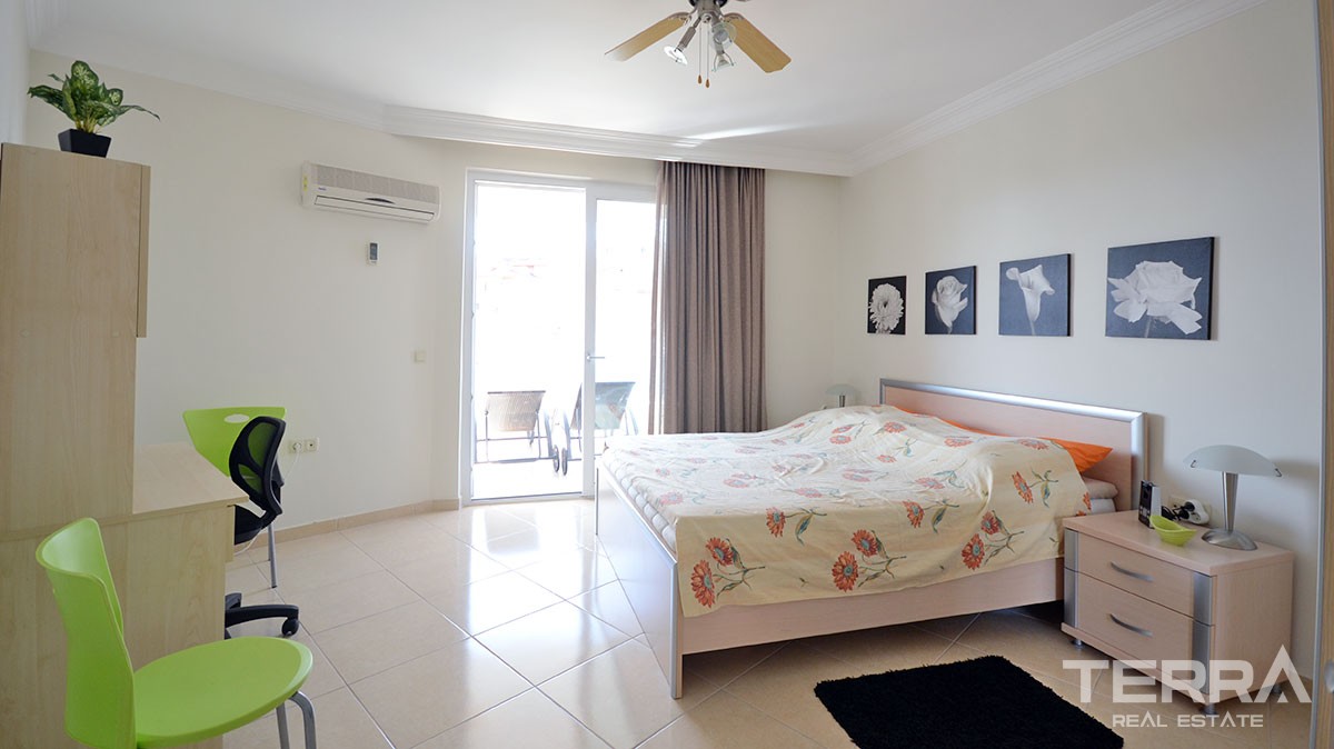 Fully Furnished Re-sale 1+1 Apartment for Sale in Alanya - 16785