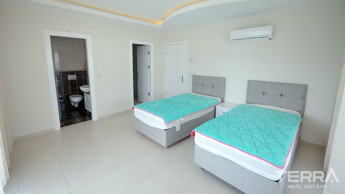 Fully Furnished Penthouse for Sale in Alanya Mahmutlar - 17290