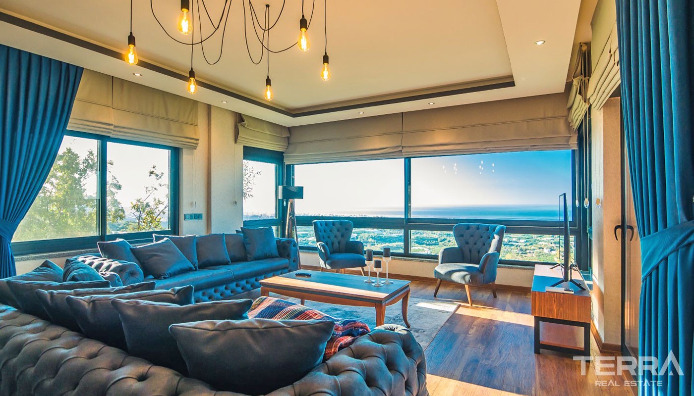 Villa With an Exceptional Panoramic Sea View in Alanya Kestel - 17331