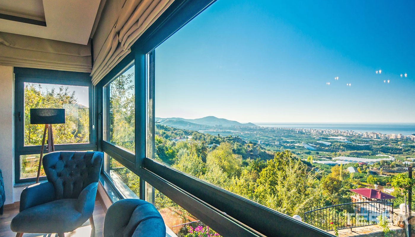 Villa With an Exceptional Panoramic Sea View in Alanya Kestel - 17334
