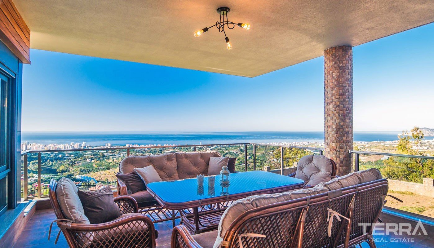 Villa mit einem Panoramablick auf das Meer in Alanya Kestel