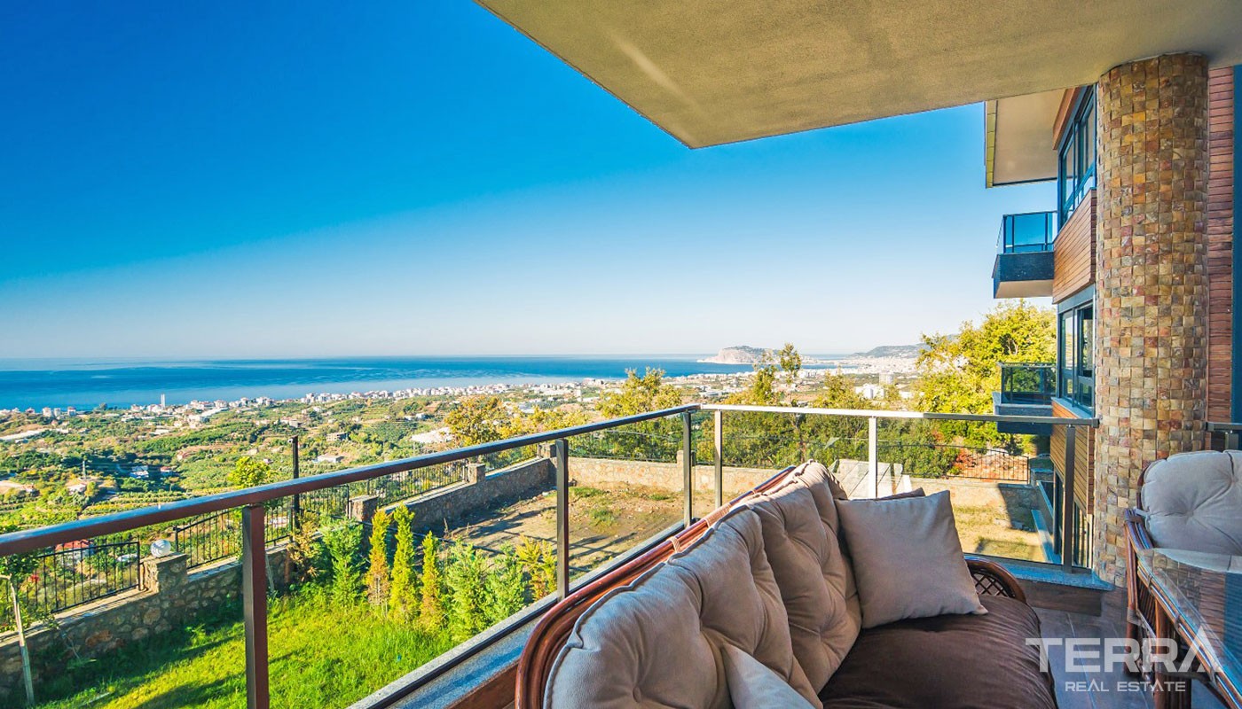 Villa With an Exceptional Panoramic Sea View in Alanya Kestel - 17337