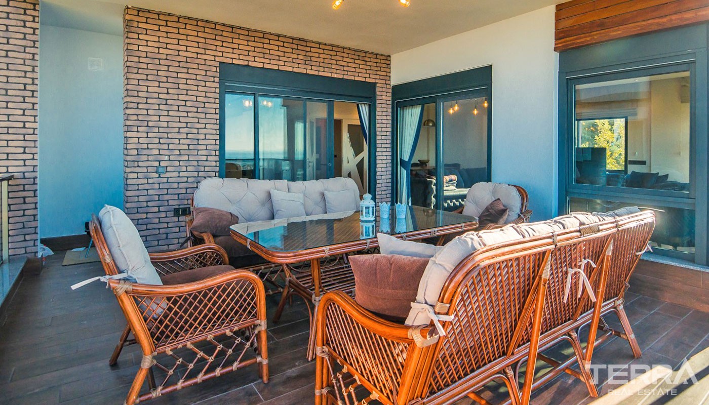 Villa With an Exceptional Panoramic Sea View in Alanya Kestel - 17339