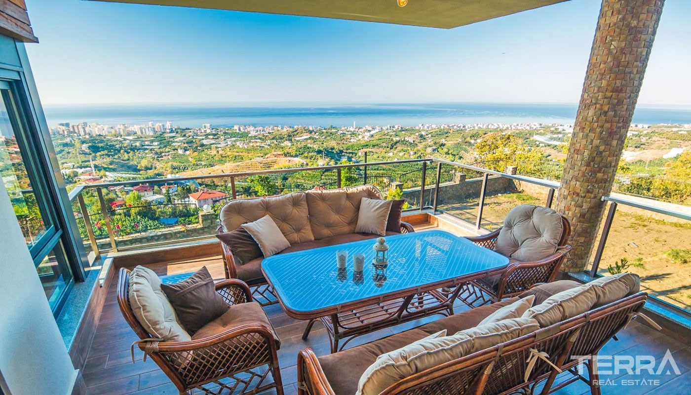 Villa With an Exceptional Panoramic Sea View in Alanya Kestel - 17340