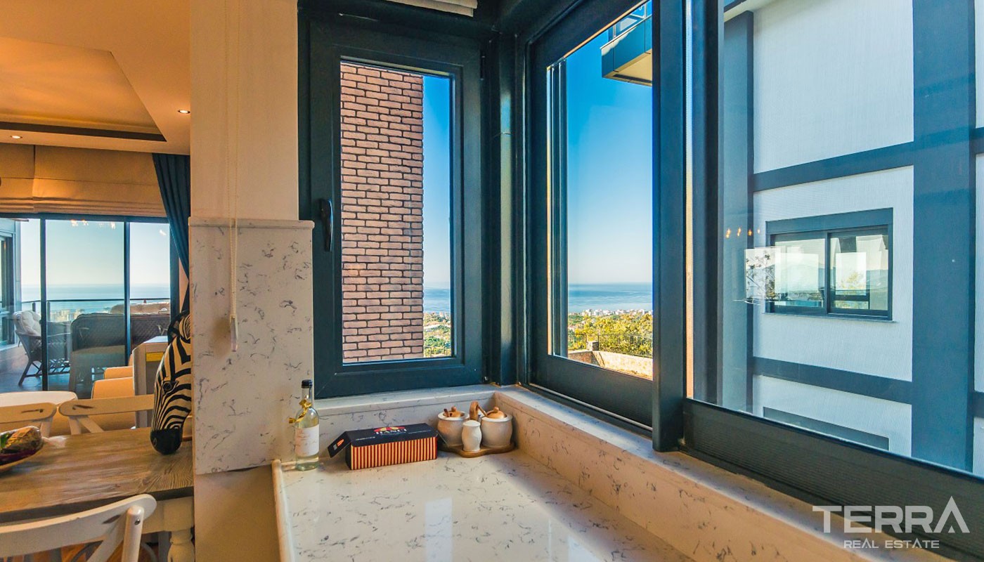 Villa With an Exceptional Panoramic Sea View in Alanya Kestel - 17351