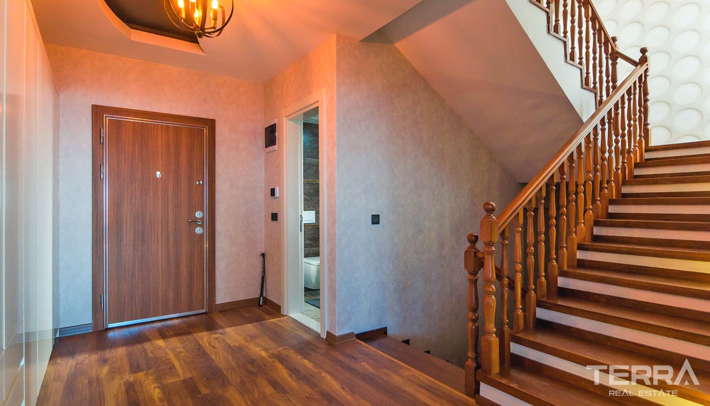 Villa With an Exceptional Panoramic Sea View in Alanya Kestel - 17355