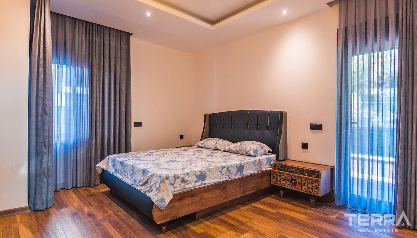 Villa With an Exceptional Panoramic Sea View in Alanya Kestel - 17361