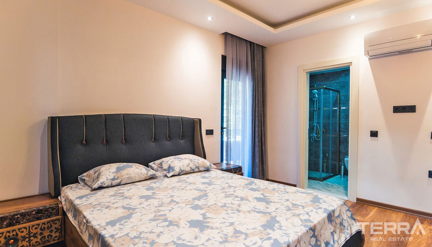 Villa With an Exceptional Panoramic Sea View in Alanya Kestel - 17363