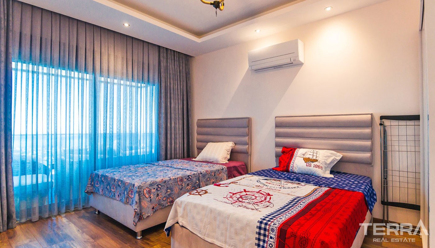 Villa With an Exceptional Panoramic Sea View in Alanya Kestel - 17373