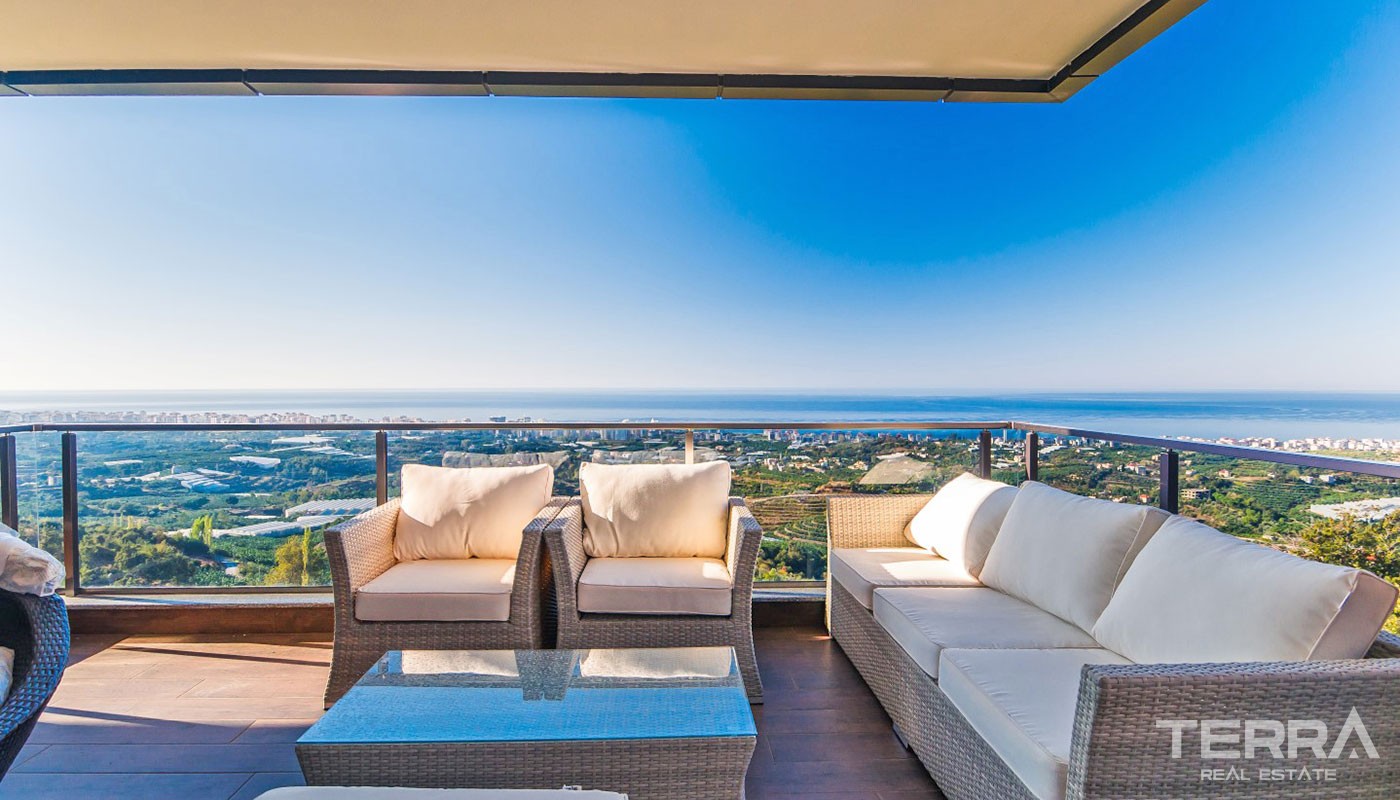 Villa With an Exceptional Panoramic Sea View in Alanya Kestel - 17377