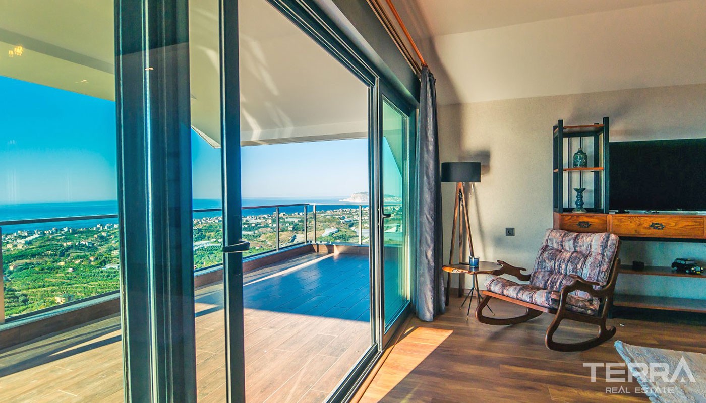 Villa With an Exceptional Panoramic Sea View in Alanya Kestel - 17383