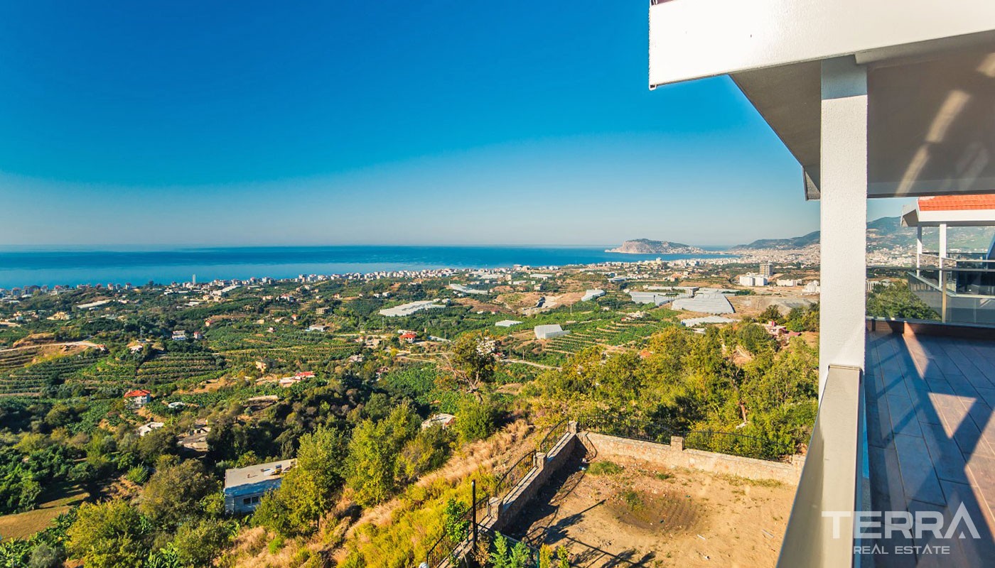 Villa With an Exceptional Panoramic Sea View in Alanya Kestel - 17394