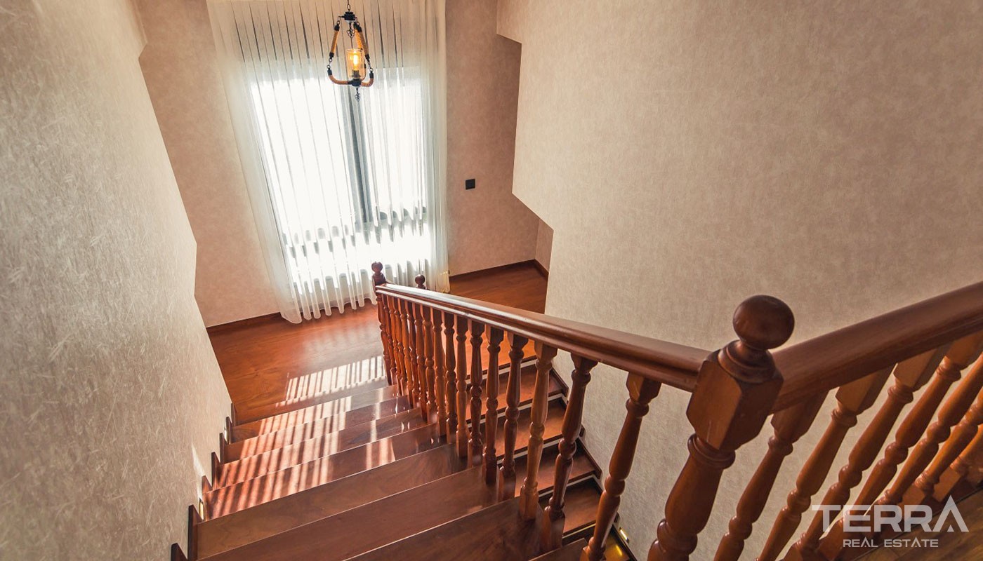 Villa With an Exceptional Panoramic Sea View in Alanya Kestel - 17395