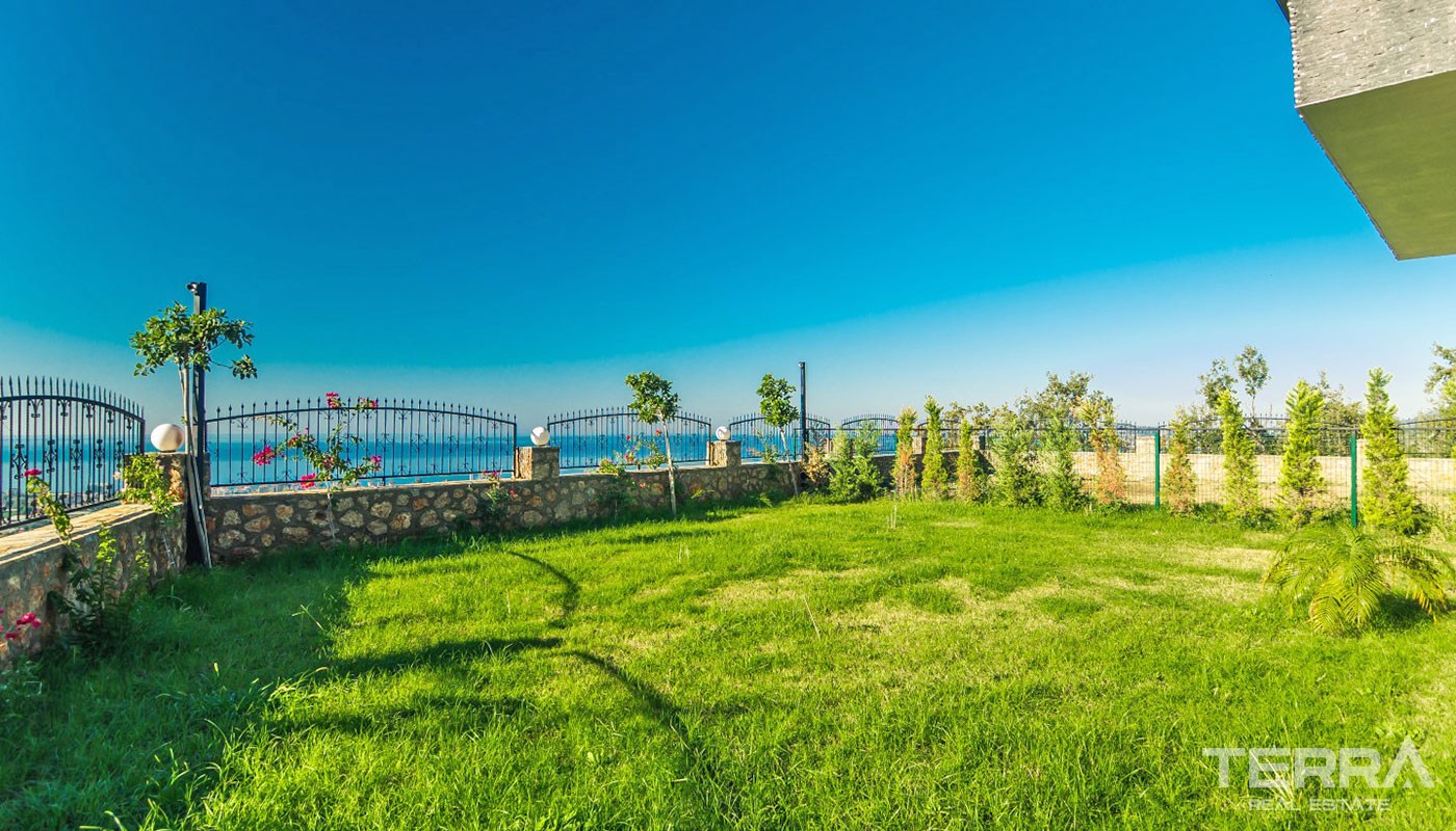 Villa With an Exceptional Panoramic Sea View in Alanya Kestel - 17398