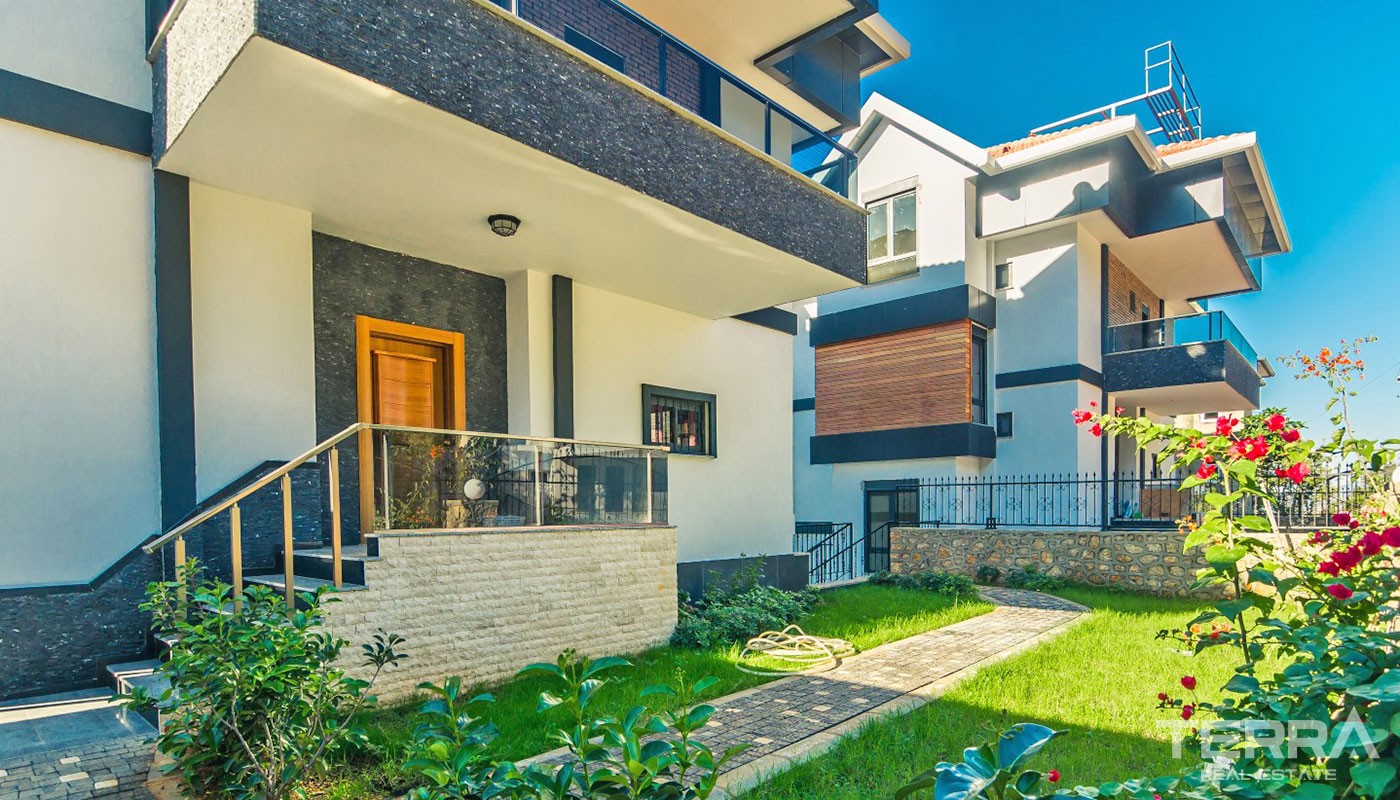 Villa With an Exceptional Panoramic Sea View in Alanya Kestel - 17401