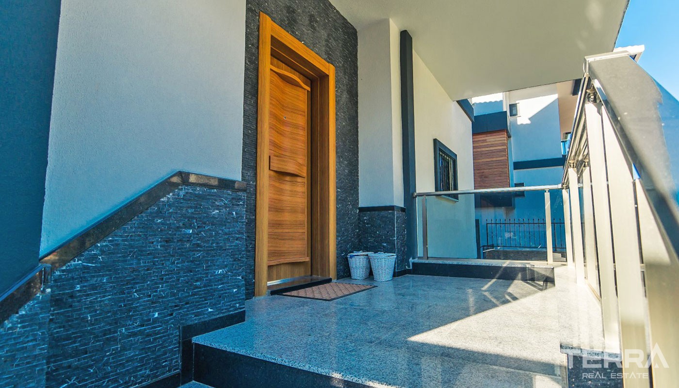 Villa With an Exceptional Panoramic Sea View in Alanya Kestel - 17405