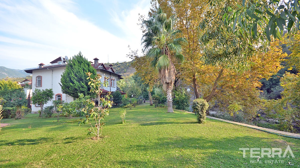 Affordable Villa for Sale in Alanya With a Swimming Pool - 17412