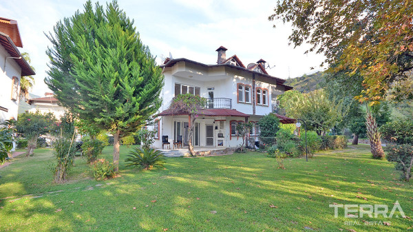 Erschwingliche Villa zum Verkauf in Alanya mit Pool