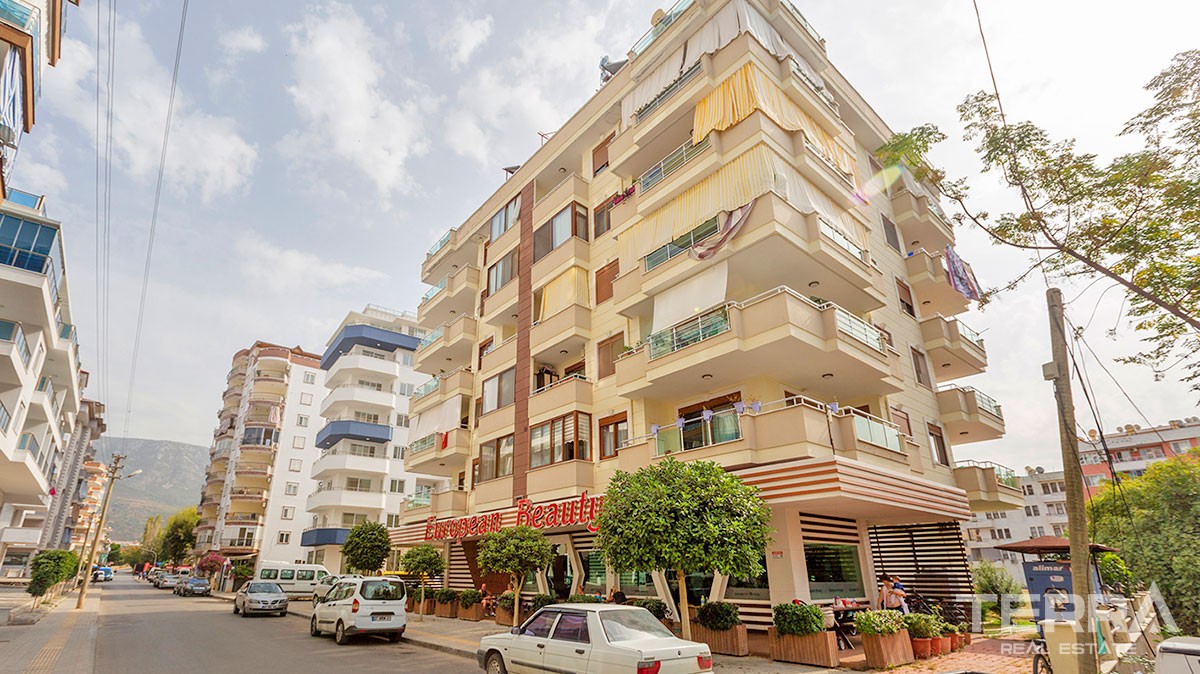 3-Bedroom Bargain Apartment in Mahmutlar Alanya with Separate Kitchen