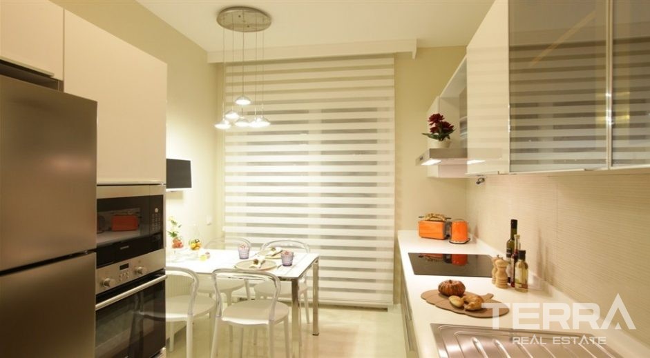 Brand-New Istanbul Apartments Close the Highways in Bağcılar - 17637