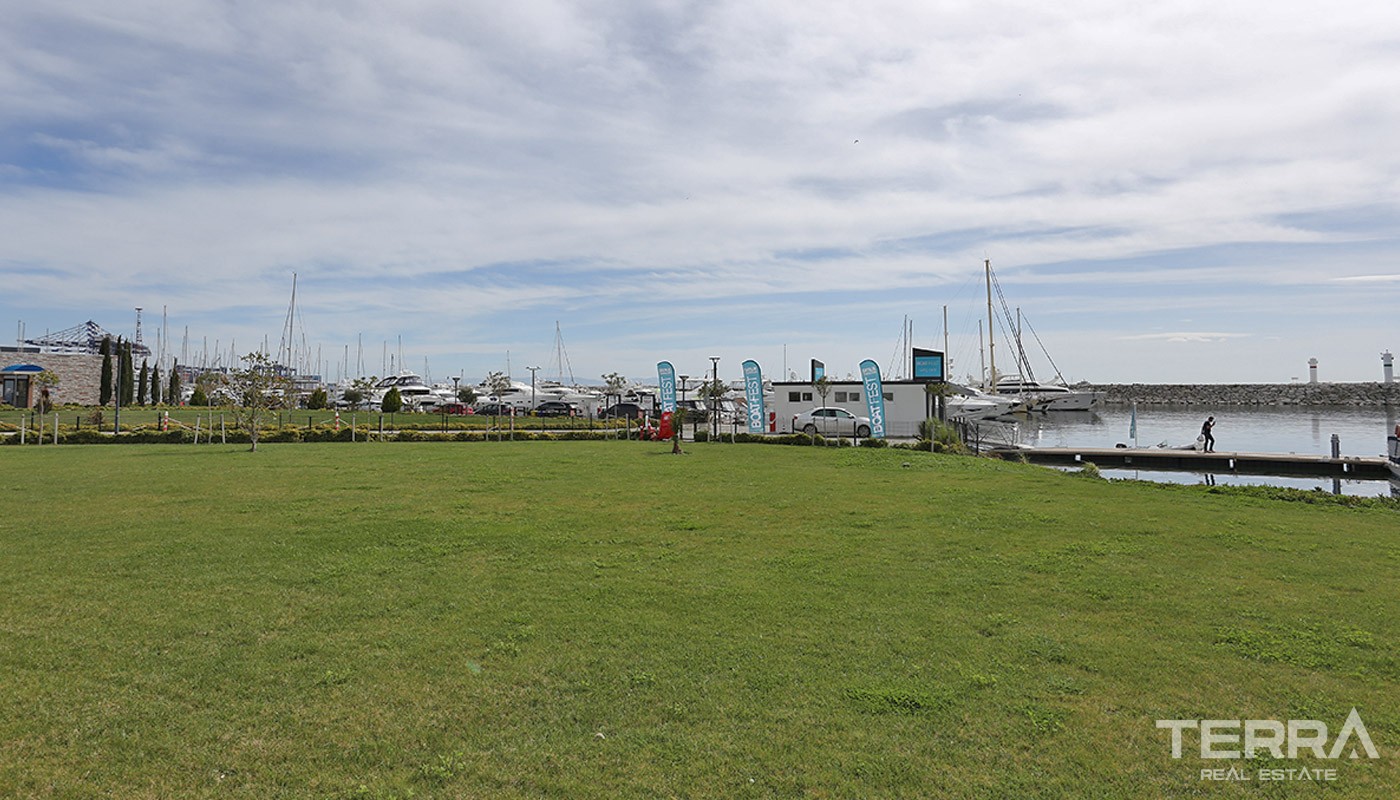 Sea-view Istanbul Marina Houses Surrounded by Green Area - 38233