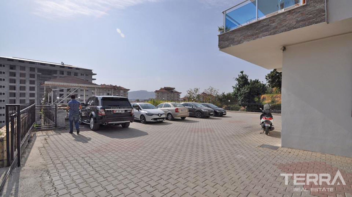 Bargain Apartment for Sale in Alanya Cikcilli With Swimming Pool - 18031
