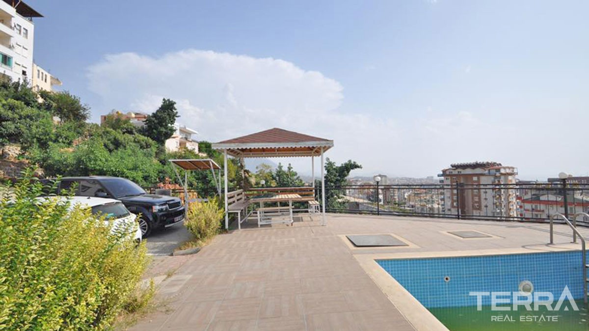 Bargain Apartment for Sale in Alanya Cikcilli With Swimming Pool - 18033