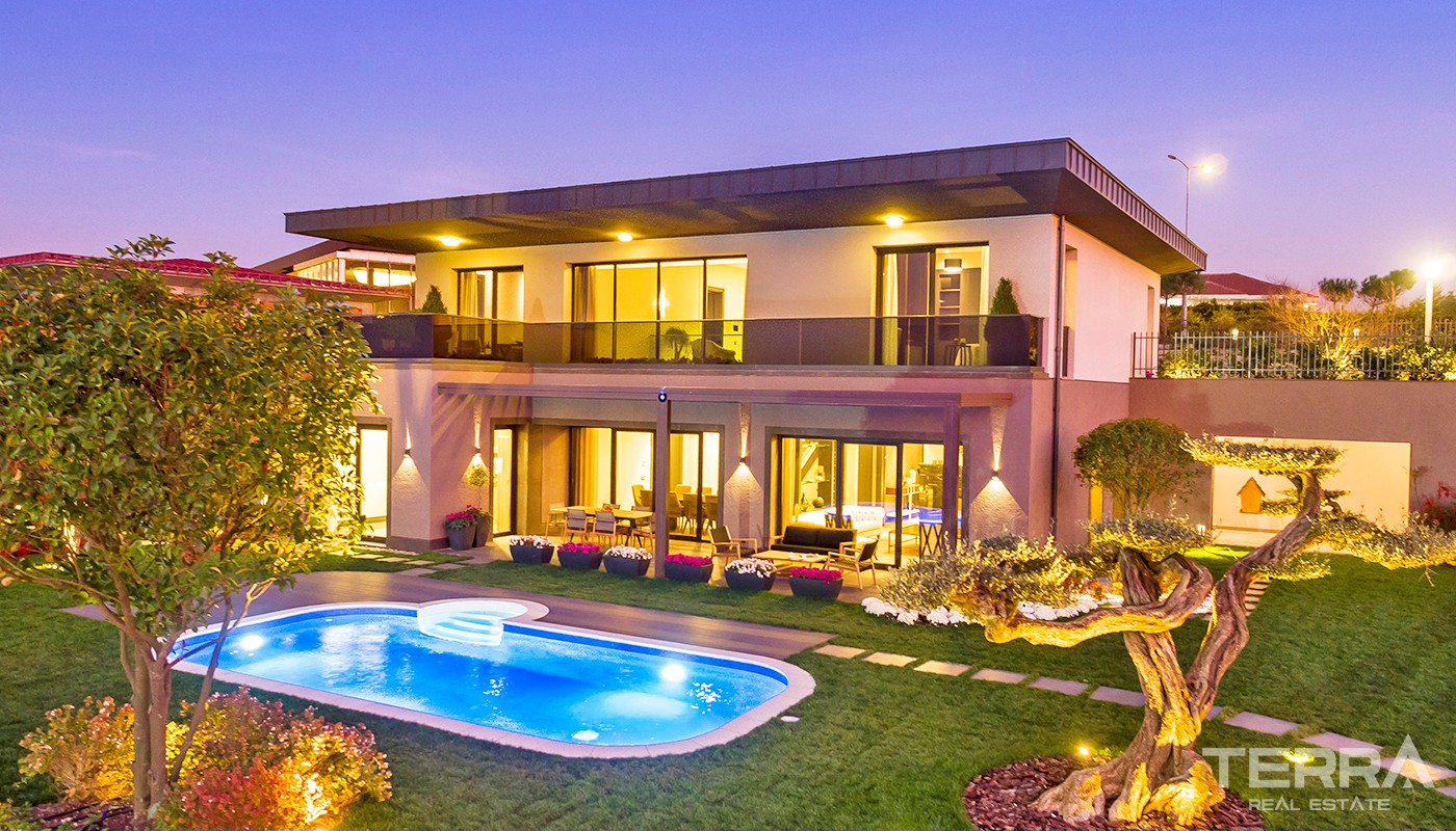 Modern Villas in Family-Orientated Complex in Istanbul Büyükçekmece - 33203