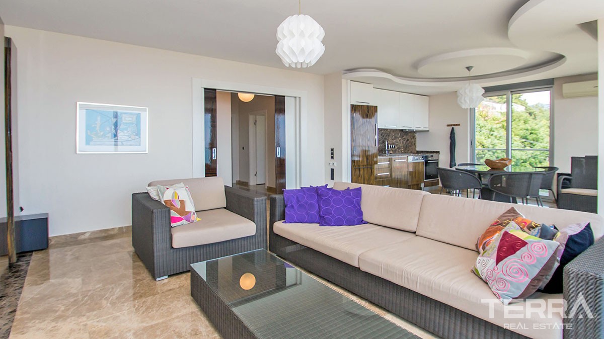 Uninterrupted Sea-view Apartment for Sale in Alanya - 19989