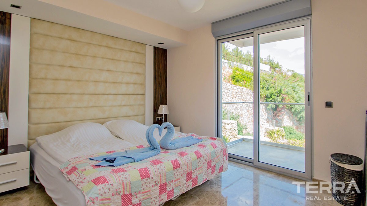 Uninterrupted Sea-view Apartment for Sale in Alanya - 19993