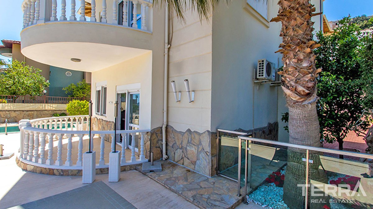 Fristående villa i Alanya med privat pool - 19913