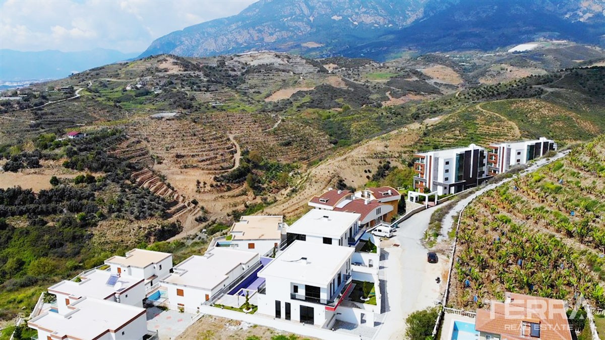 Detached Villas for Sale in Alanya With Swimming Pool - 47080