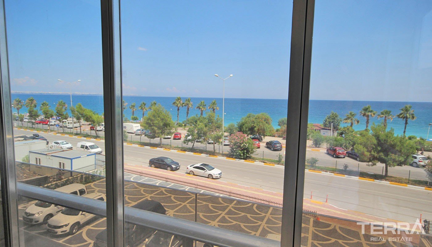 Exklusiv lägenhet intill stranden i Antalya Konyaaltı