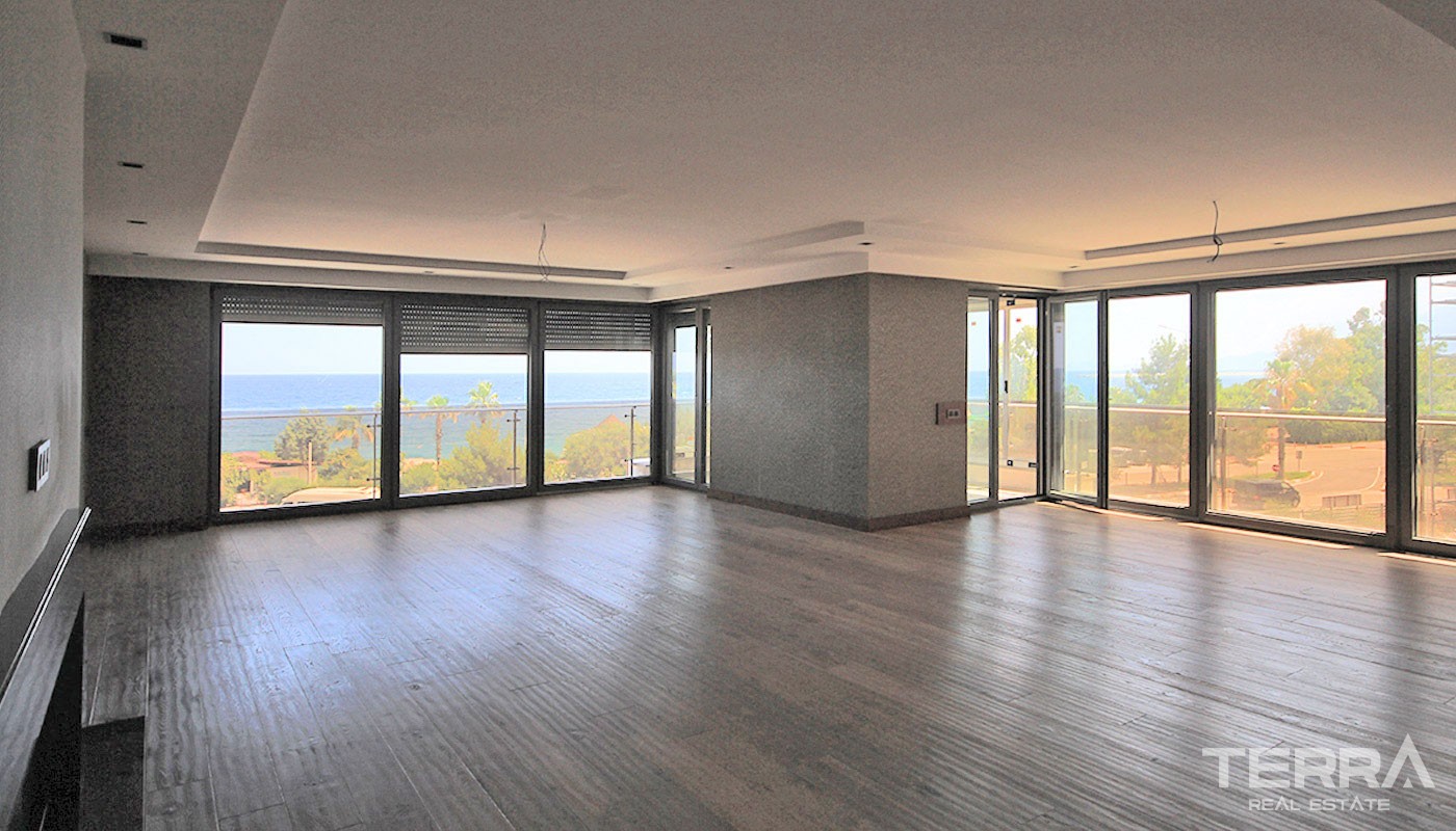 Exclusive Seafront Apartment in Antalya Konyaaltı - 20086