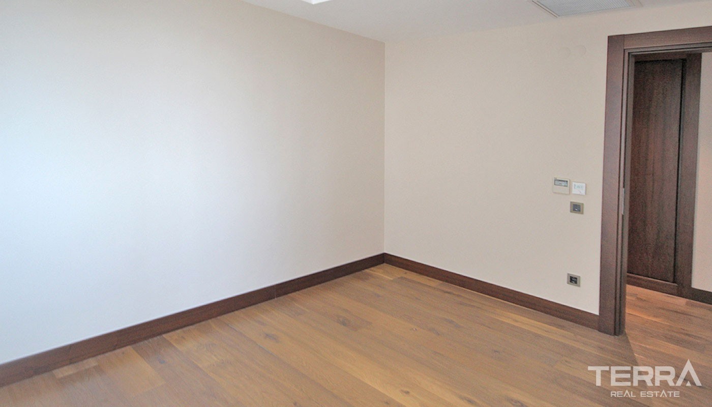 Exclusive Seafront Apartment in Antalya Konyaaltı - 20098
